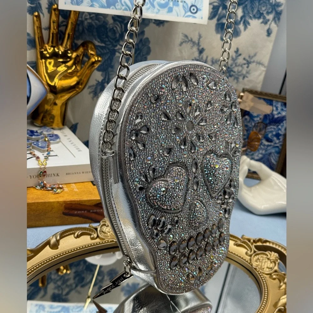 🆕 BETSEY JOHNSON 🧿 NWOT Bone-Jour Sugar Skull Crossbody Bag Silver Irridescent